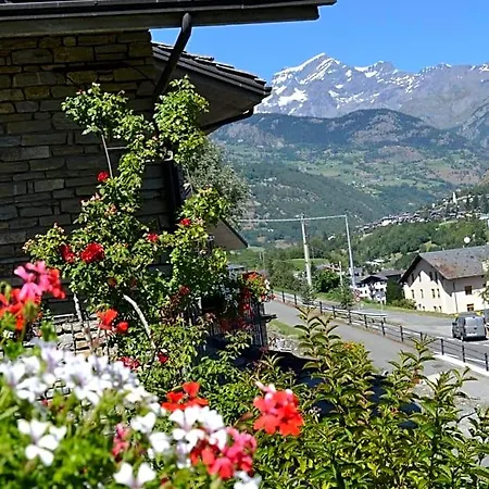 Les Fleurs Bed & Breakfast 3*