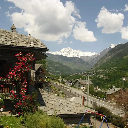 Bed and breakfast Les Fleurs Gignod