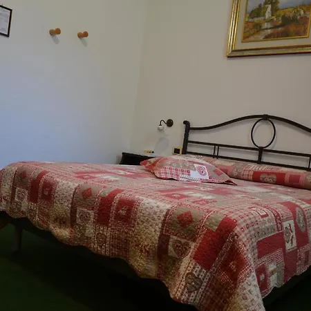 Bed & Breakfast Les Fleurs 3*
