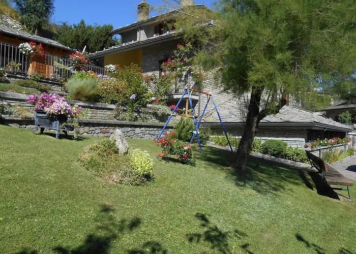 Les Fleurs Bed & Breakfast